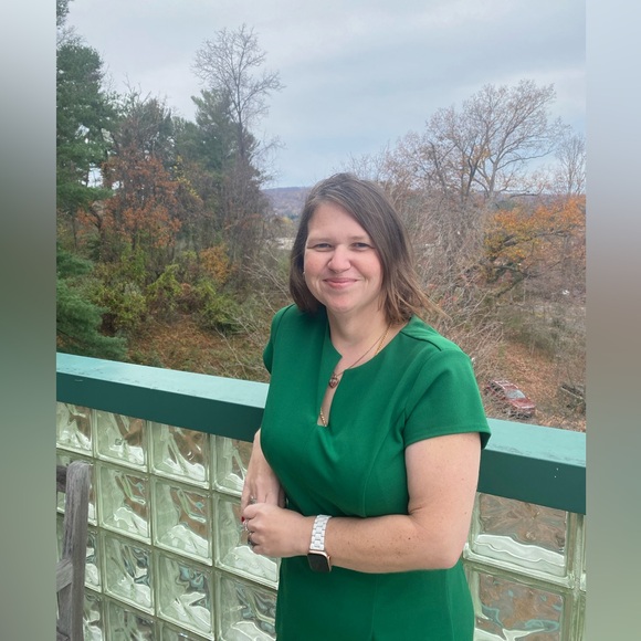 Meet your Posher, Melissa - Picture 1 of 1